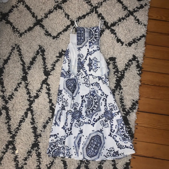 LULUS DRESS - Picture 4 of 4